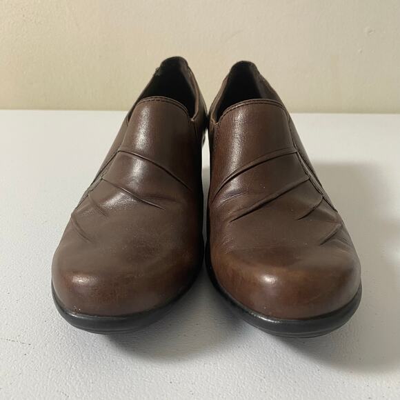 Clarks Sz 8.5 W Partridge Brown Leather Slip On Loafer Heeled Boots Comfort Clog - Picture 3 of 14